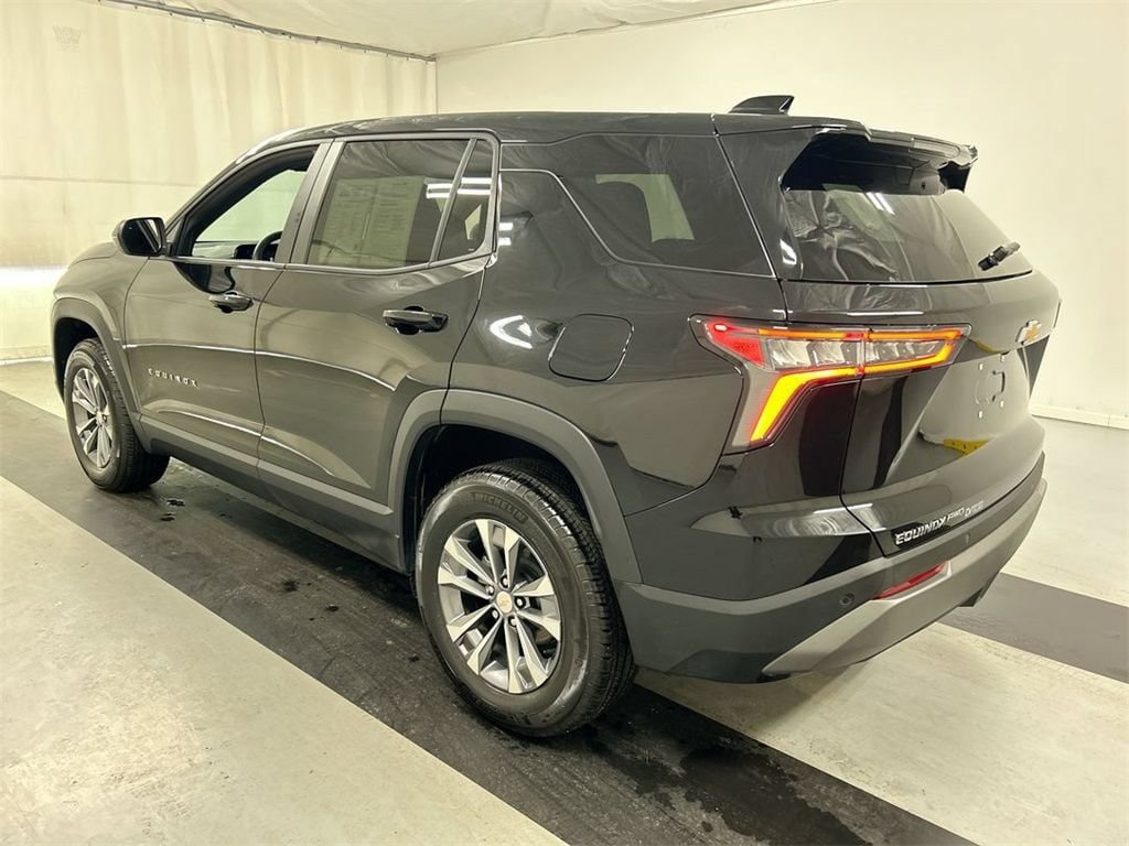 New 2026 Chevrolet Equinox LT w/ Convenience Package II AWD/4WD image 6
