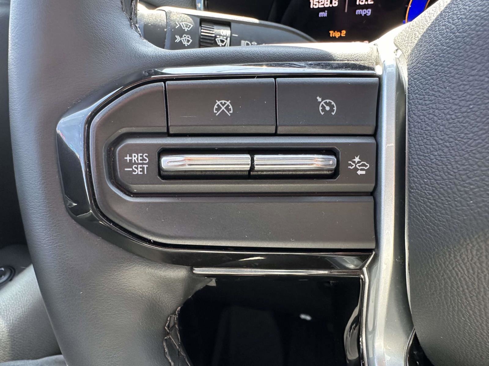 Used 2023 Chevrolet Colorado ZR2 w/ ZR2 Convenience Package III AWD/4WD image 21