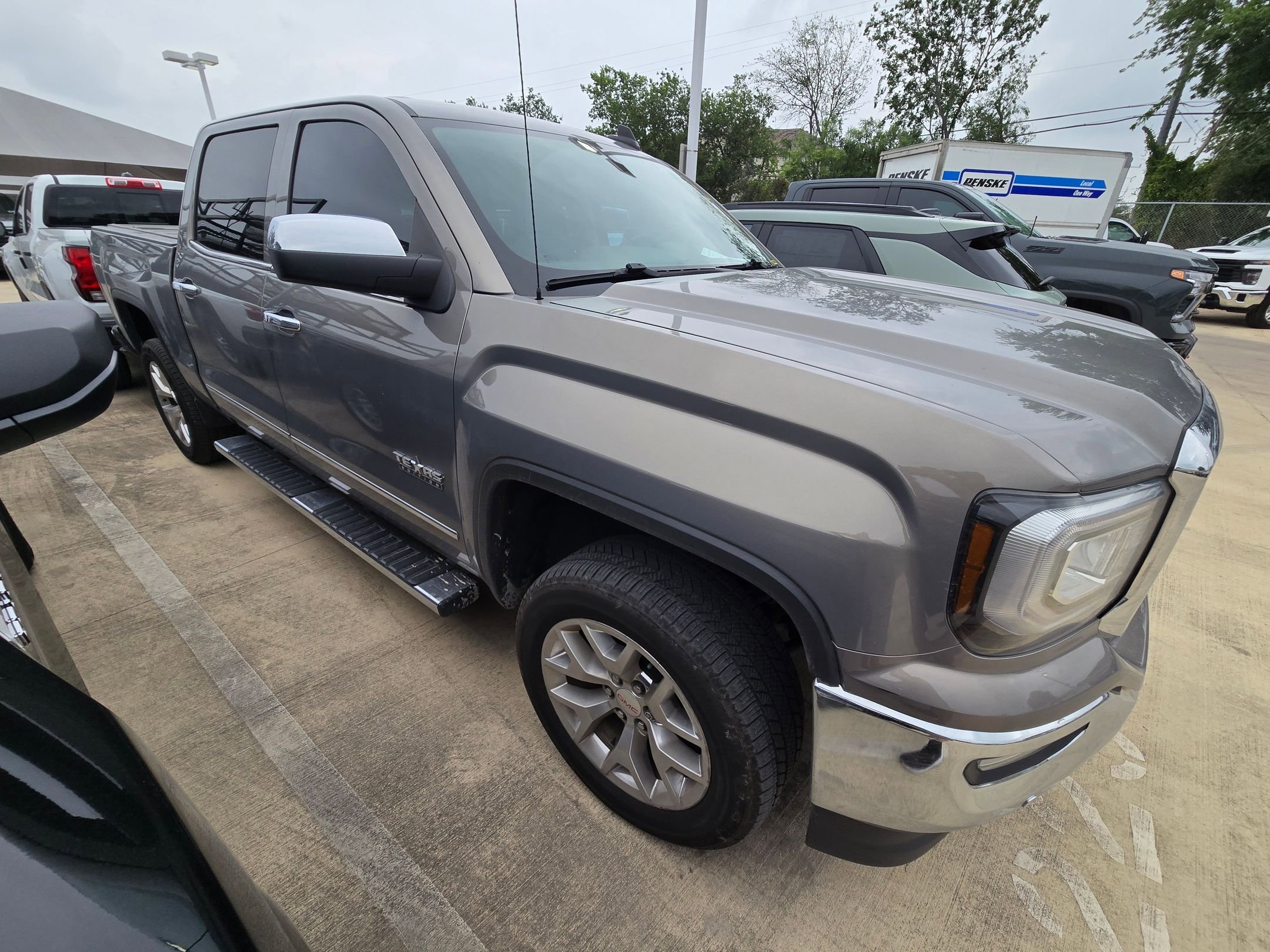 Used 2017 GMC Sierra 1500 SLT w/ Texas SLT Premium Package RWD image 9