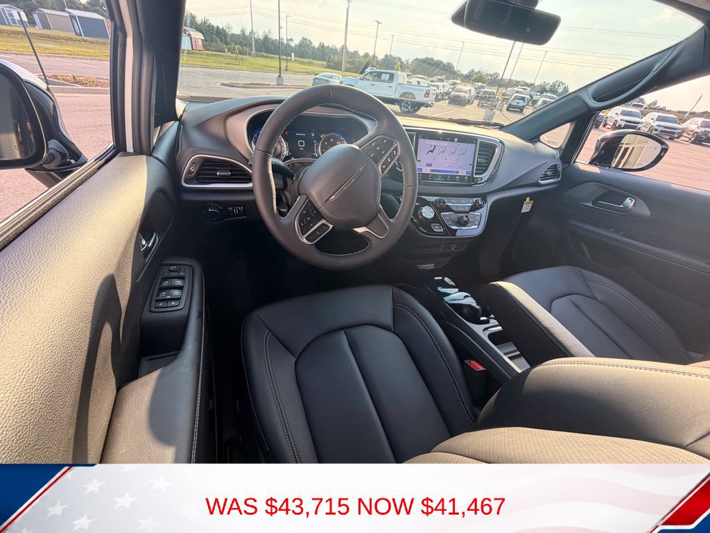 New 2027 Chrysler Pacifica LX FWD image 13