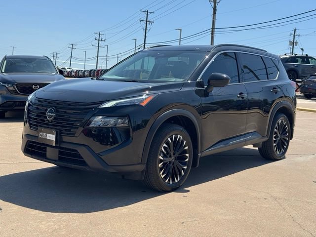 Used 2026 Nissan Rogue Dark Armor FWD image 3