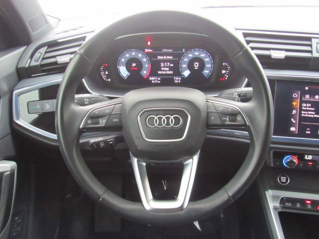 Used 2022 Audi Q3 2.0T Premium Plus w/ Premium Plus Package AWD/4WD image 35