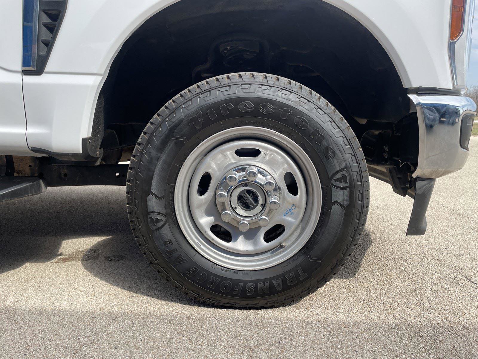 Used 2024 Ford F250 XLT w/ FX4 Off-Road Package image 32