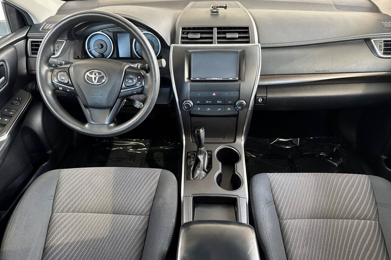 Used 2016 Toyota Camry LE FWD image 17