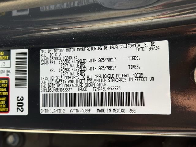 Used 2024 Toyota Tacoma TRD Off-Road AWD/4WD image 34