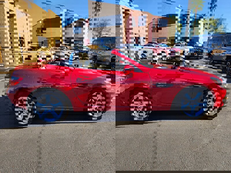 Used 2015 Mercedes-Benz SLK 250 w/ Premium Package image 21