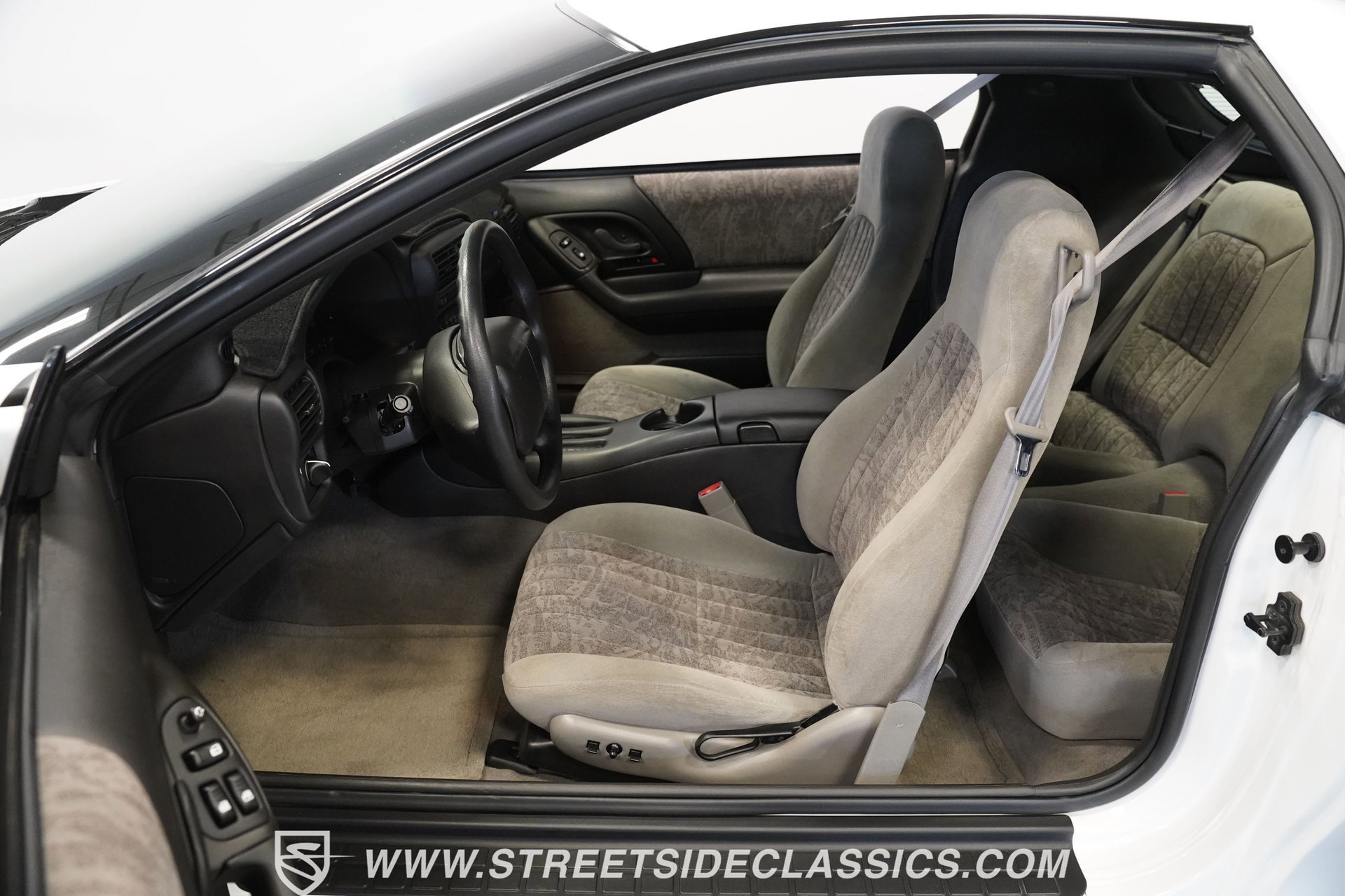 Used 2001 Chevrolet Camaro Z28 w/ Preferred Equipment Group image 3