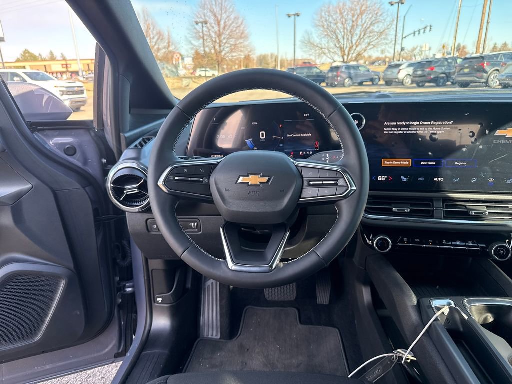 New 2026 Chevrolet Equinox EV LT w/ Comfort Package AWD/4WD image 13