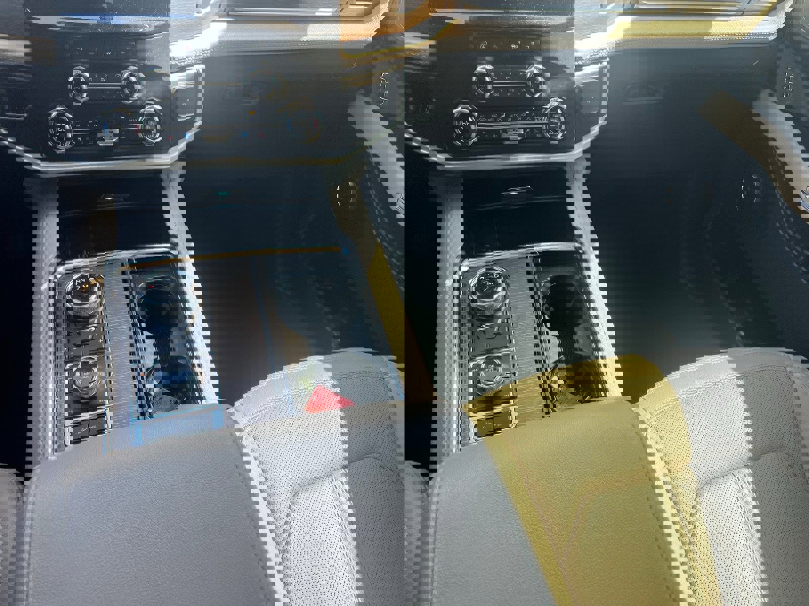 Used 2024 Ford Expedition Max Limited image 38