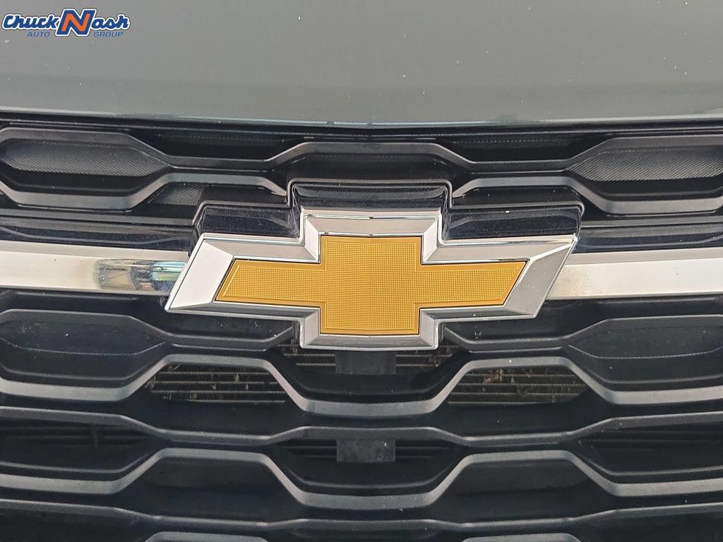 Used 2025 Chevrolet Trax LT FWD image 34