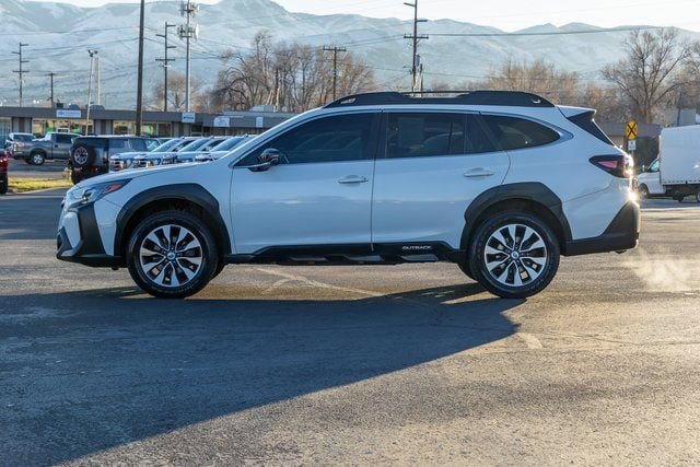 Used 2023 Subaru Outback Limited AWD/4WD image 3