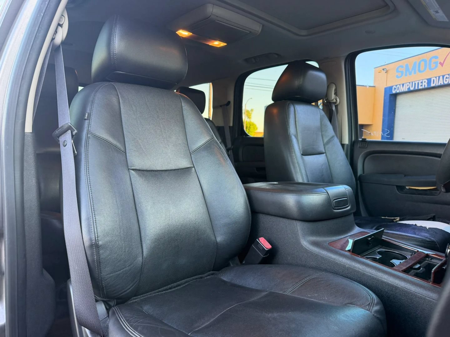 Used 2012 Chevrolet Tahoe LTZ AWD/4WD image 16