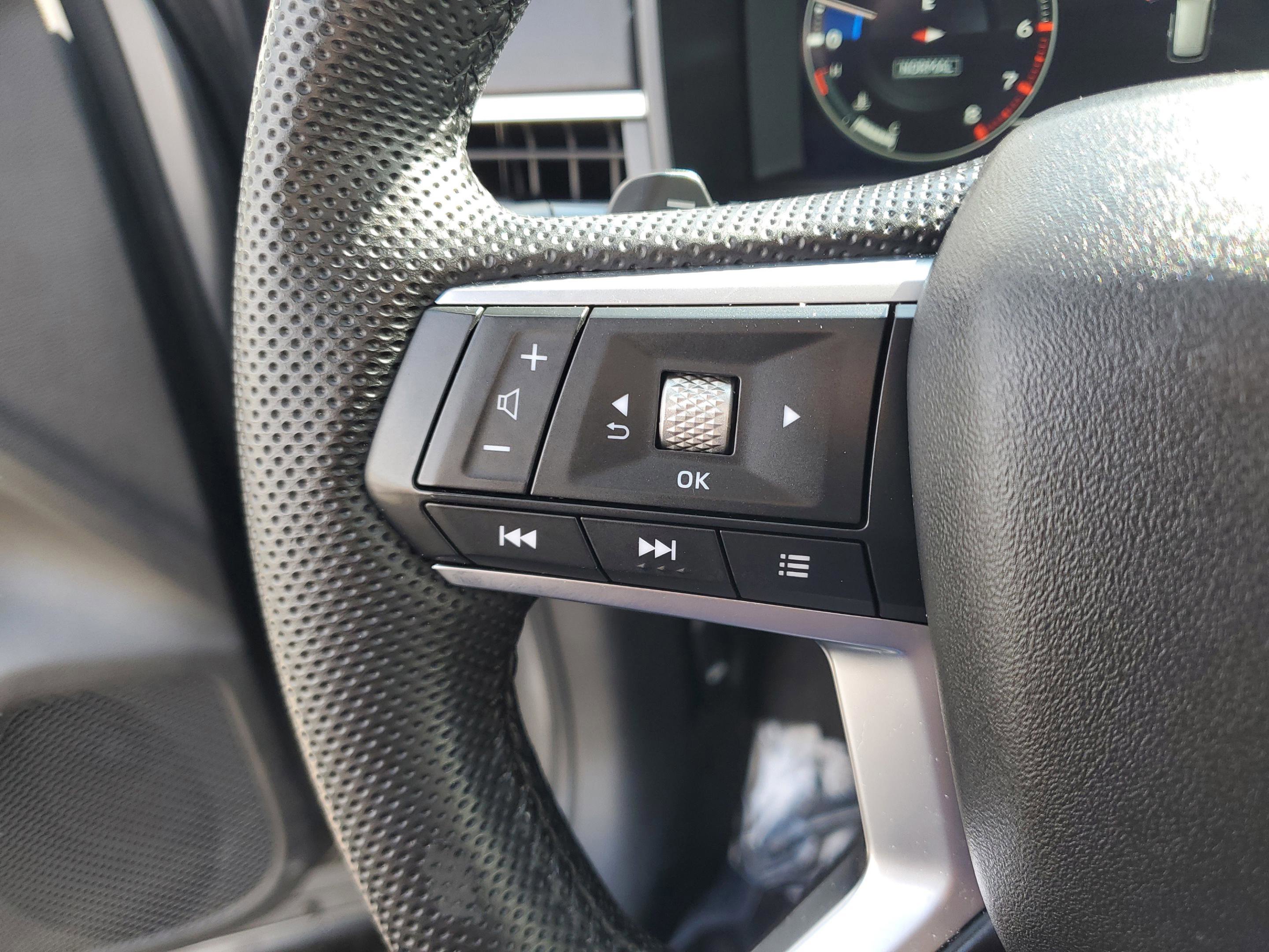 Used 2023 Mitsubishi Outlander SE Black Edition image 26