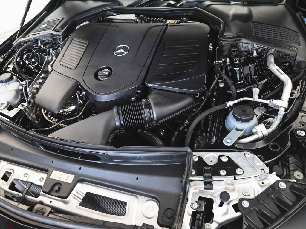 Used 2025 Mercedes-Benz CLE 300 4MATIC Coupe image 31