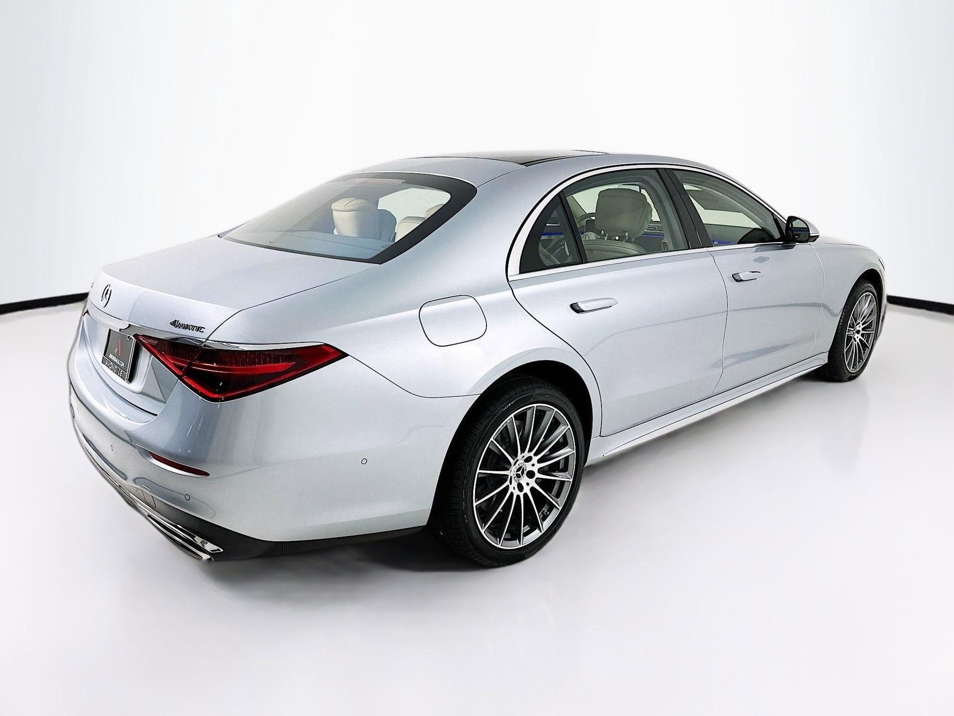 New 2026 Mercedes-Benz S 580e 4MATIC Sedan image 8