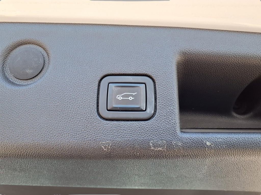 Used 2023 Chevrolet Equinox RS image 11