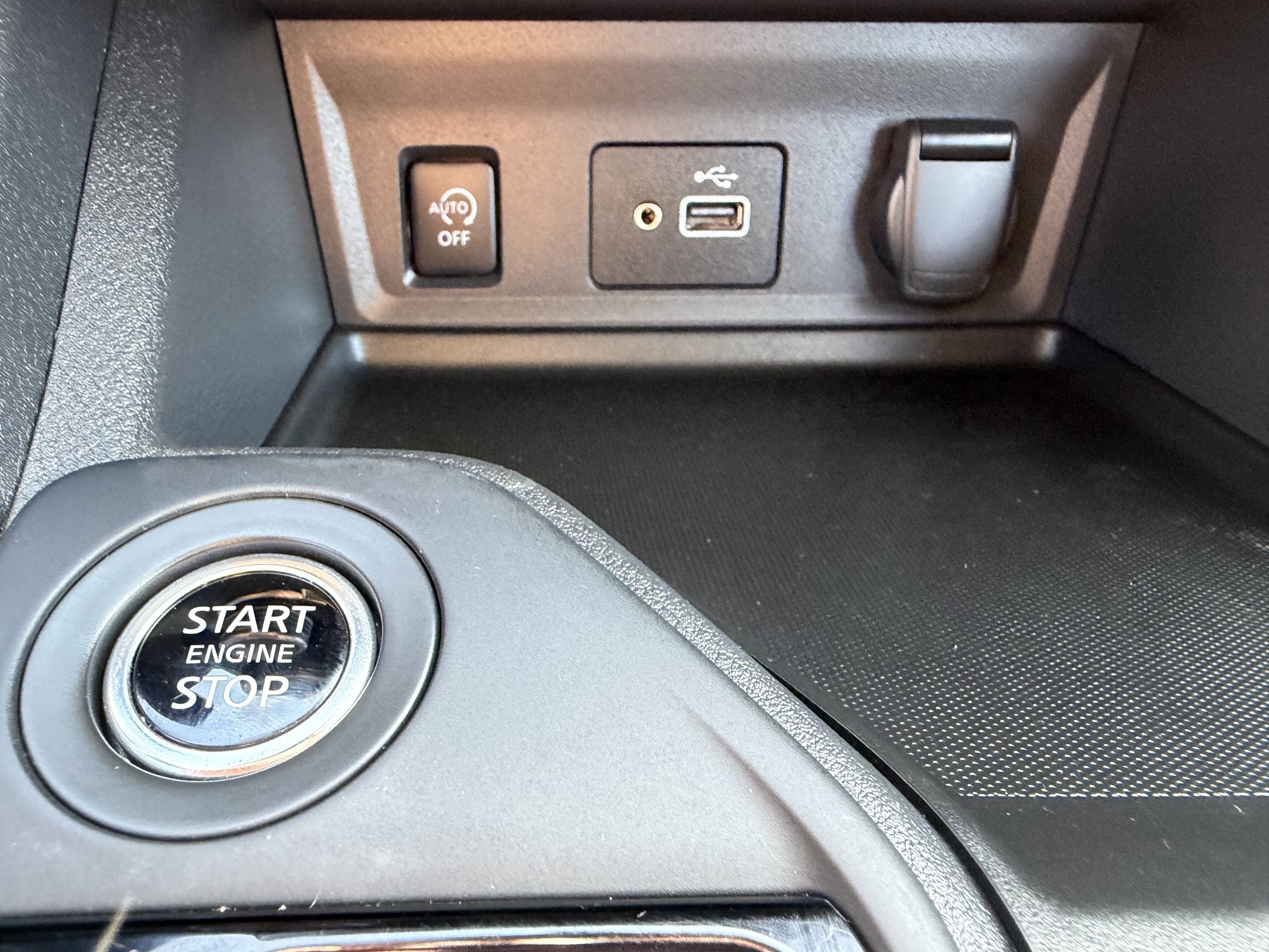 Used 2025 Nissan Sentra S FWD image 28