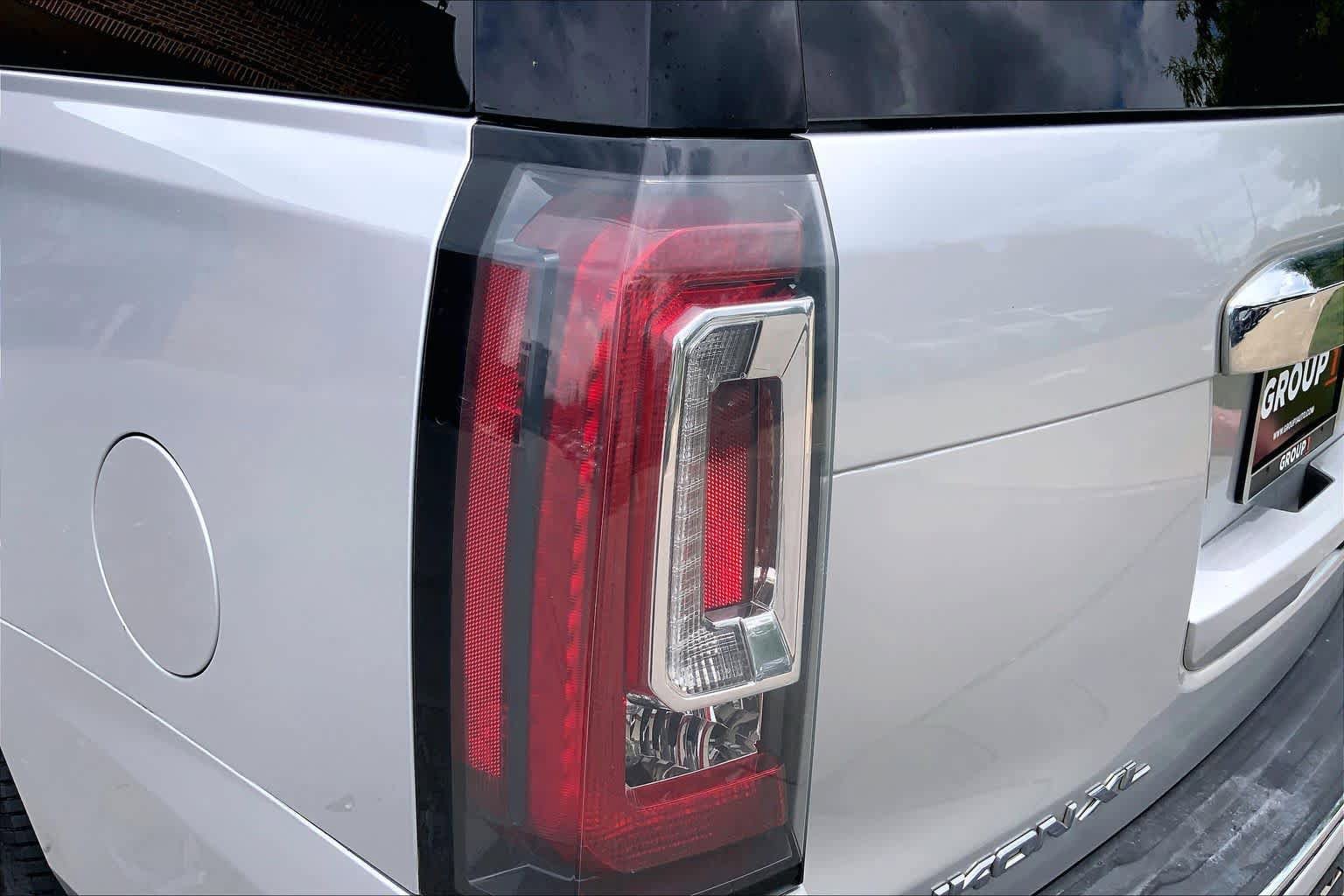 Used 2016 GMC Yukon XL Denali w/ Open Road Package RWD image 28