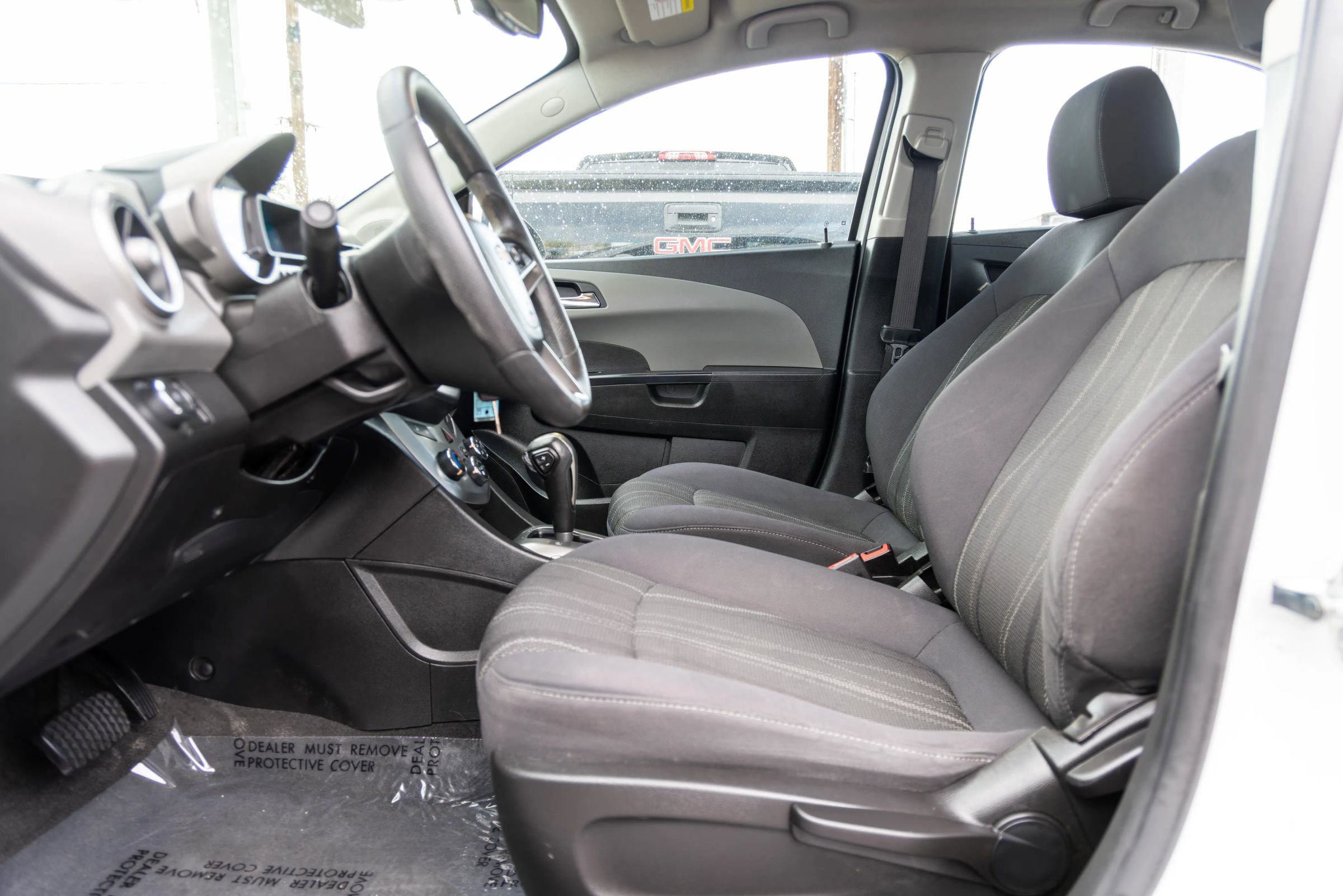 Used 2015 Chevrolet Sonic LT w/ Wheels and Fog Lamp Package FWD image 11