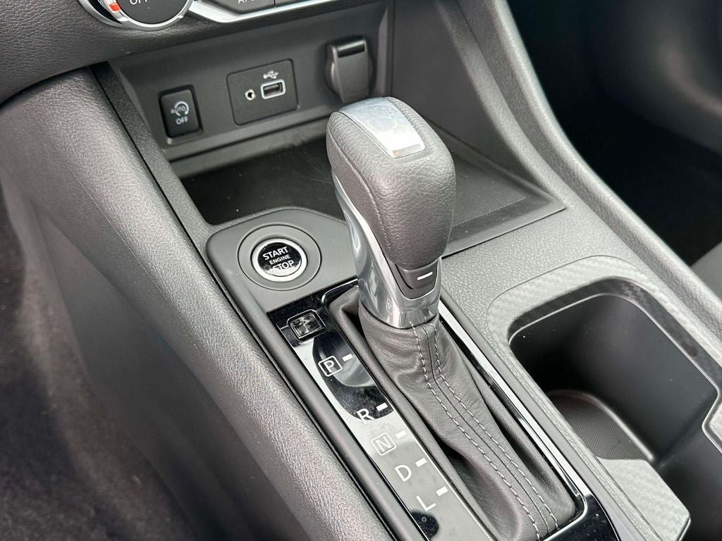 Used 2025 Nissan Sentra S FWD image 27