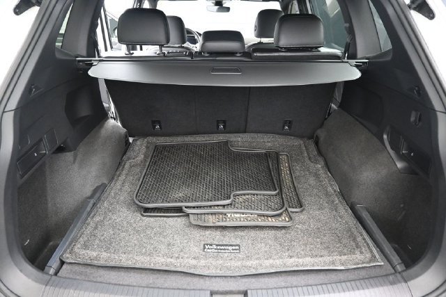 Used 2024 Volkswagen Tiguan SEL R-Line AWD/4WD image 19