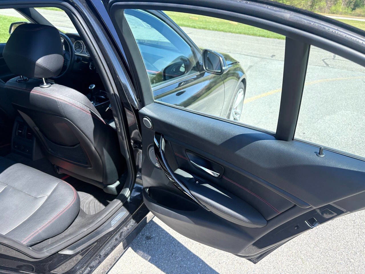 Used 2013 BMW 335i xDrive Sedan AWD/4WD image 16