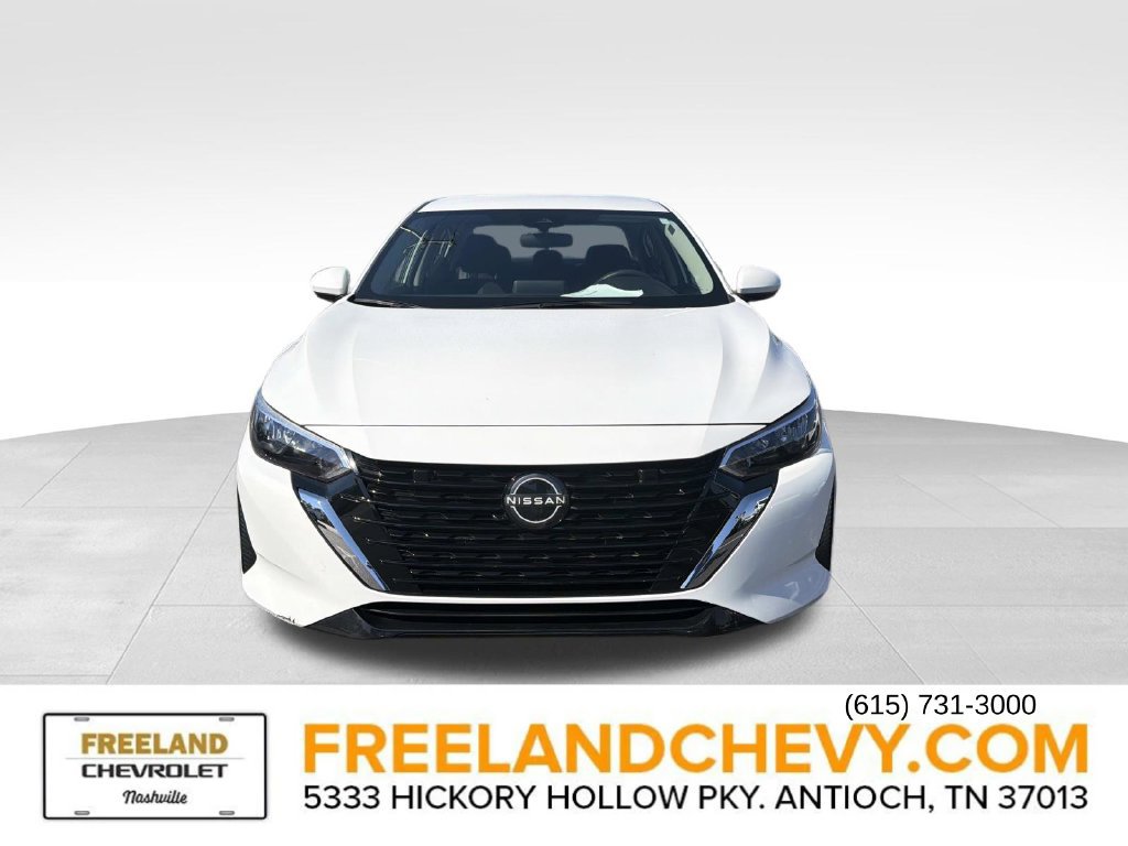 Used 2024 Nissan Sentra SV FWD image 9