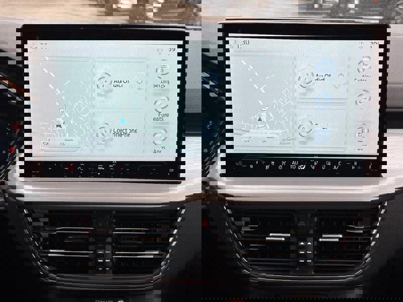 Used 2025 Ford Escape Platinum image 13