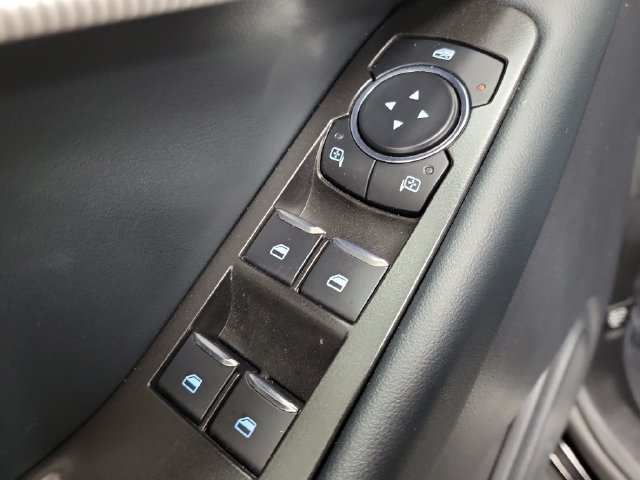 Used 2025 Ford Explorer ST-Line w/ ST-Line Street Pack AWD/4WD image 19