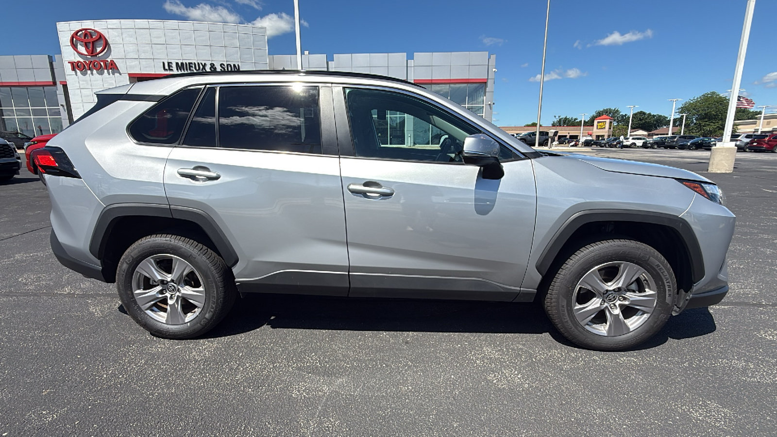Certified 2025 Toyota RAV4 XLE AWD/4WD image 8