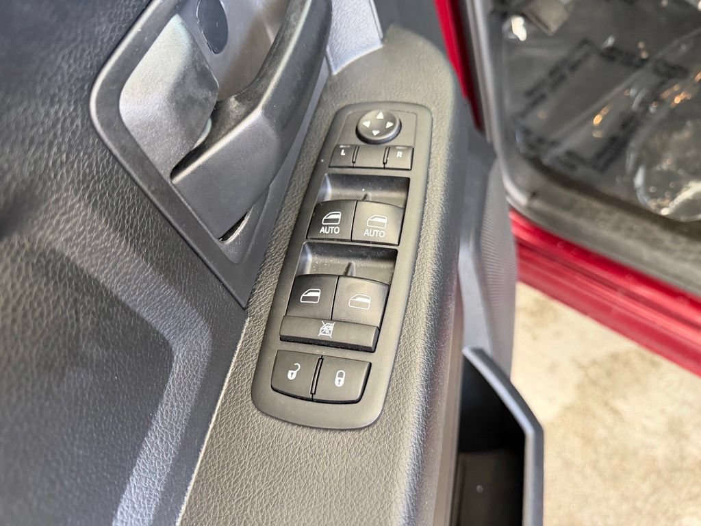 Used 2017 RAM 1500 Express w/ Express Value Package RWD image 34