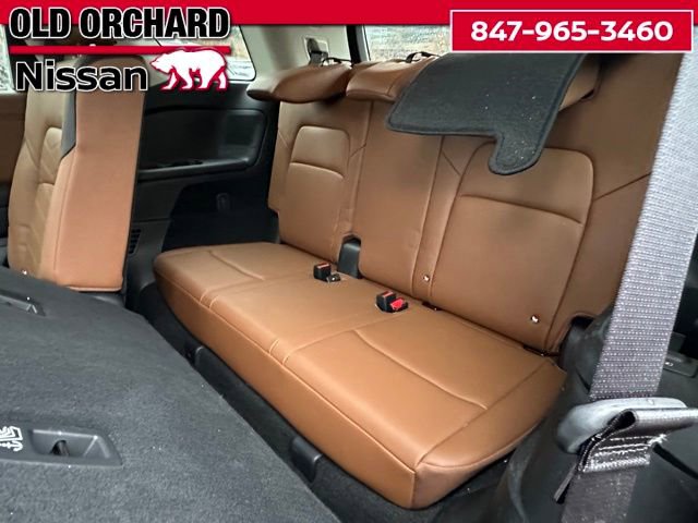 Used 2024 Nissan Pathfinder Platinum w/ Cargo Package image 14