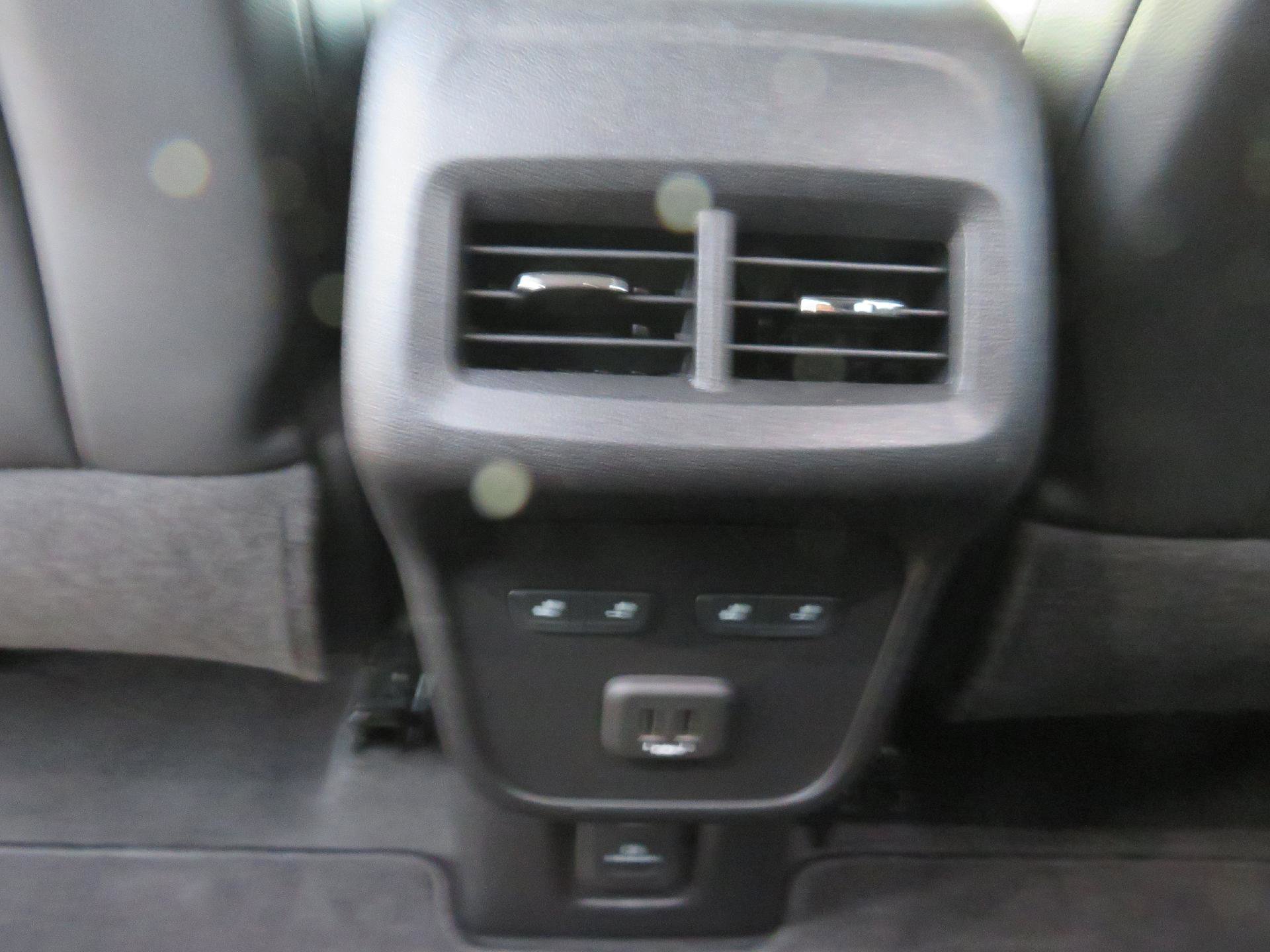 Used 2020 Chevrolet Equinox Premier image 8