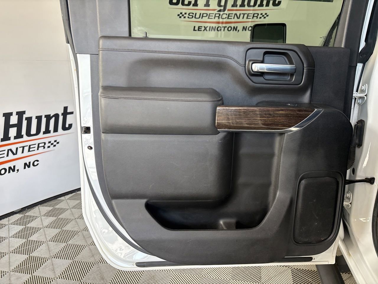 Used 2023 GMC Sierra 2500 SLE w/ SLE Convenience Package AWD/4WD image 18
