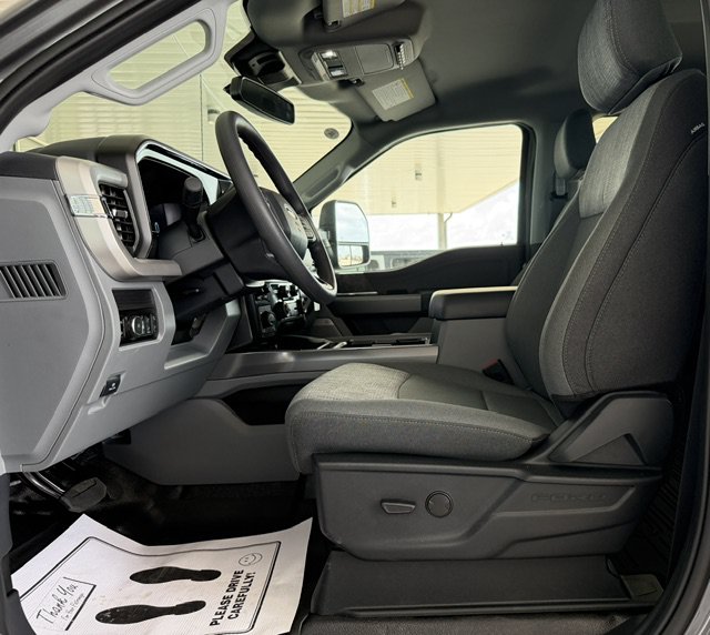 New 2026 Ford F250 XLT w/ XLT Premium Package AWD/4WD image 6