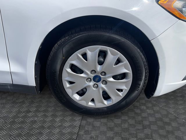 Used 2020 Ford Fusion S image 34