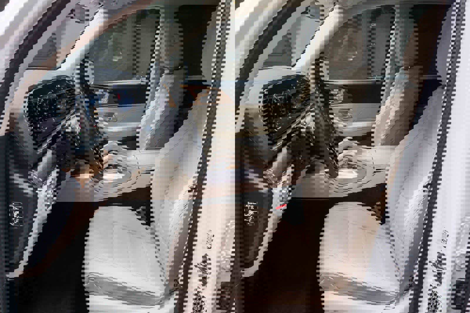 Used 2025 Mercedes-Benz GLE 450e 4MATIC image 19