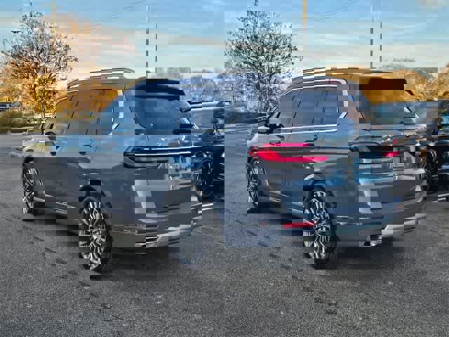 Used 2024 BMW X7 xDrive40i image 11
