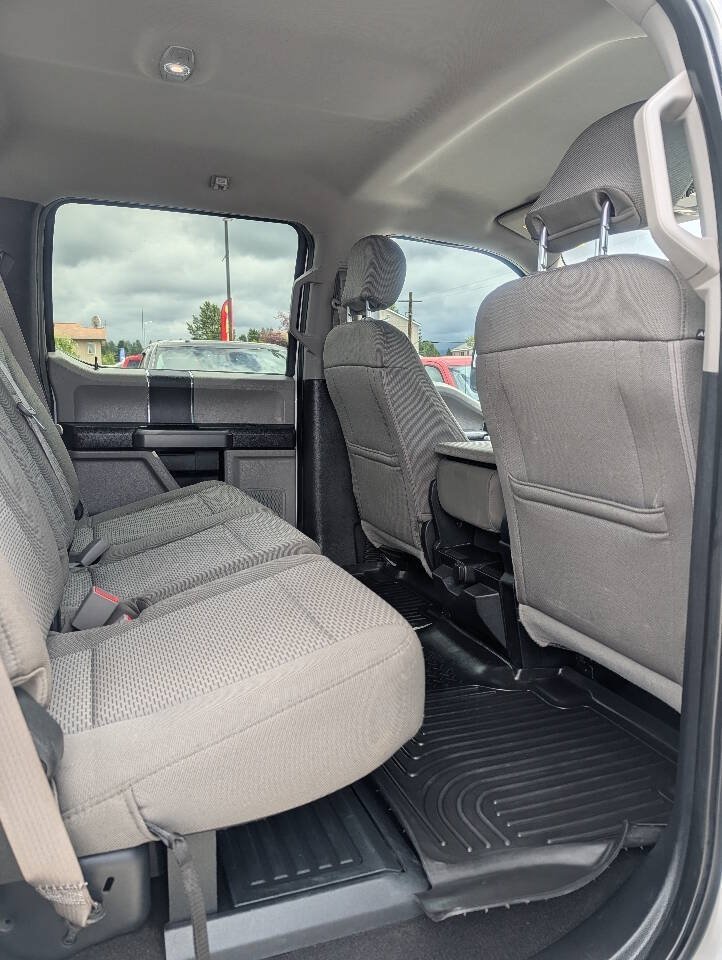 Used 2019 Ford F350 XLT w/ Camper Package AWD/4WD image 21