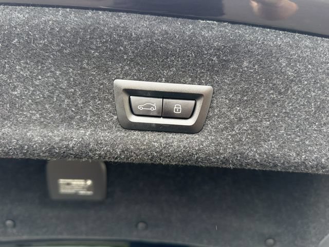 Used 2025 BMW 330i xDrive Sedan AWD/4WD image 26