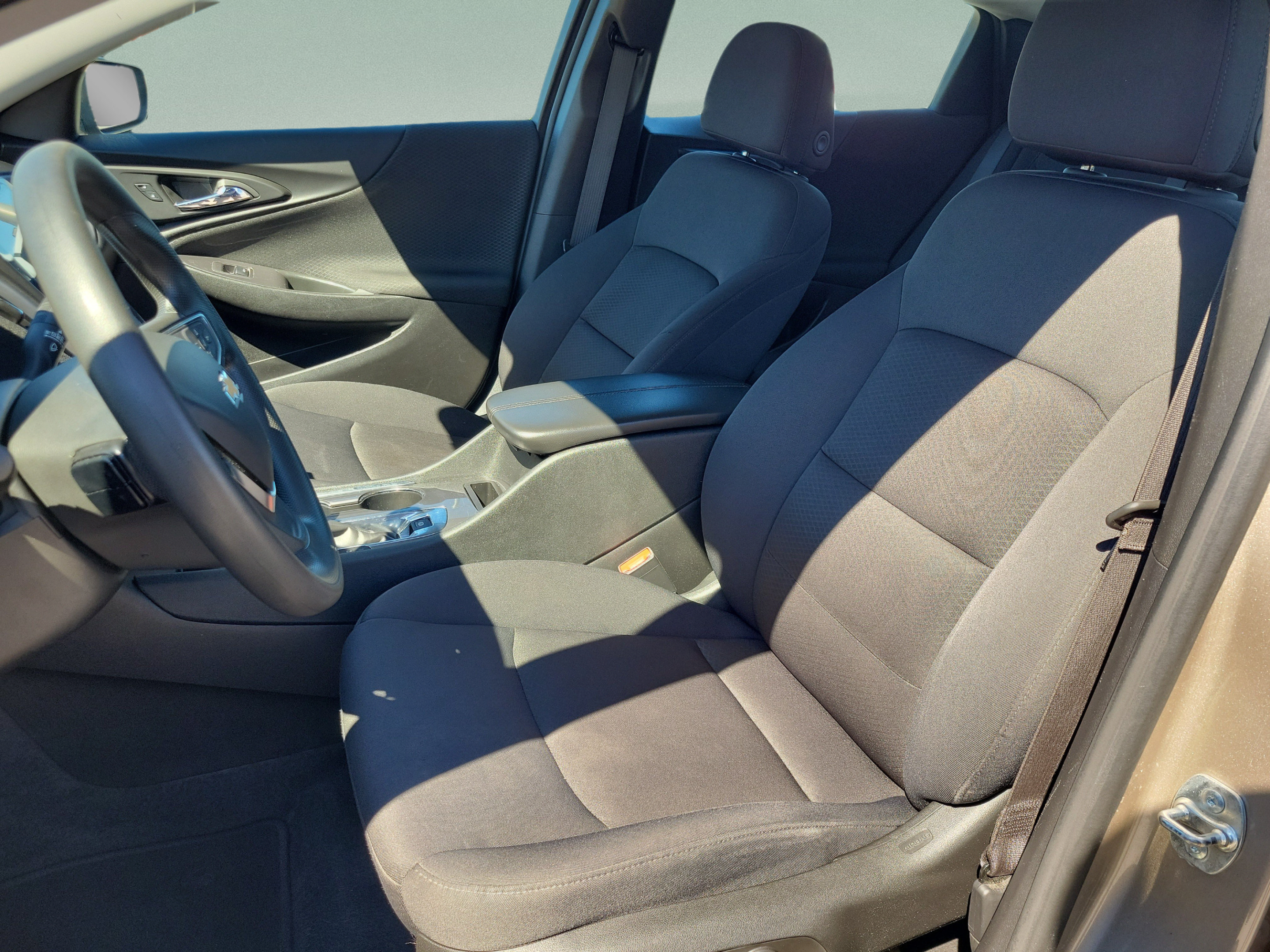 Used 2025 Chevrolet Malibu LT FWD image 17