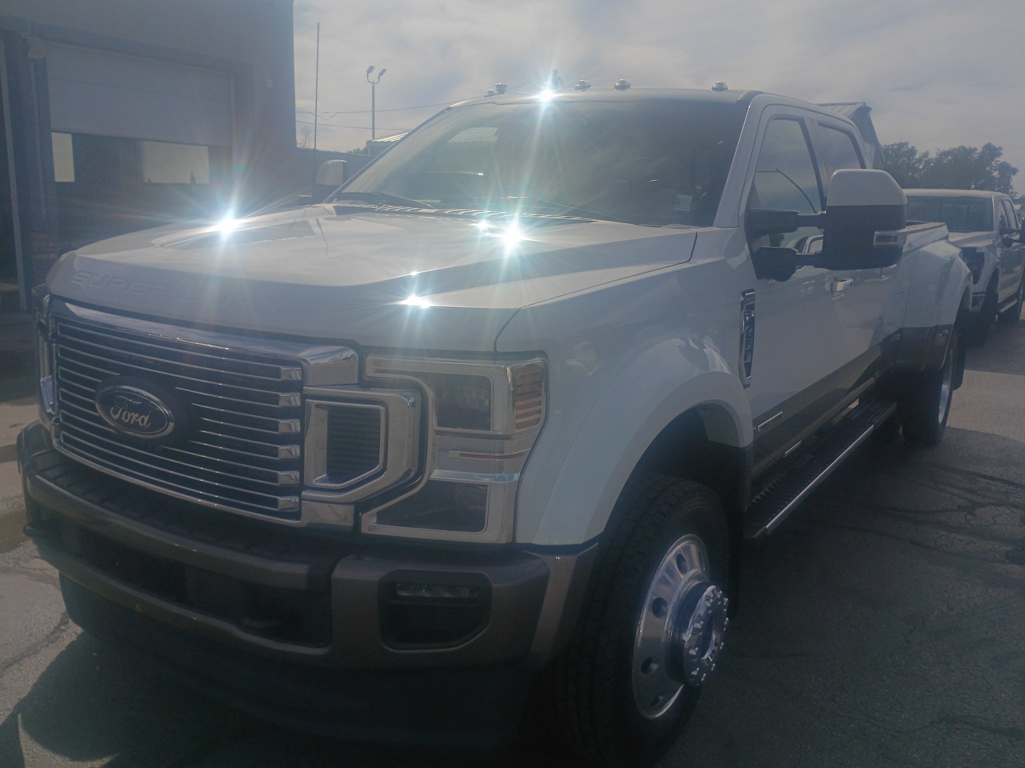 Used 2022 Ford F450 King Ranch w/ King Ranch Ultimate Package AWD/4WD image 2