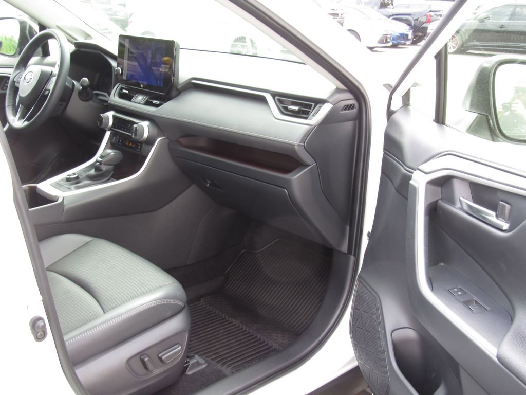 Used 2024 Toyota RAV4 Limited w/ Advanced Technology Package AWD/4WD image 19