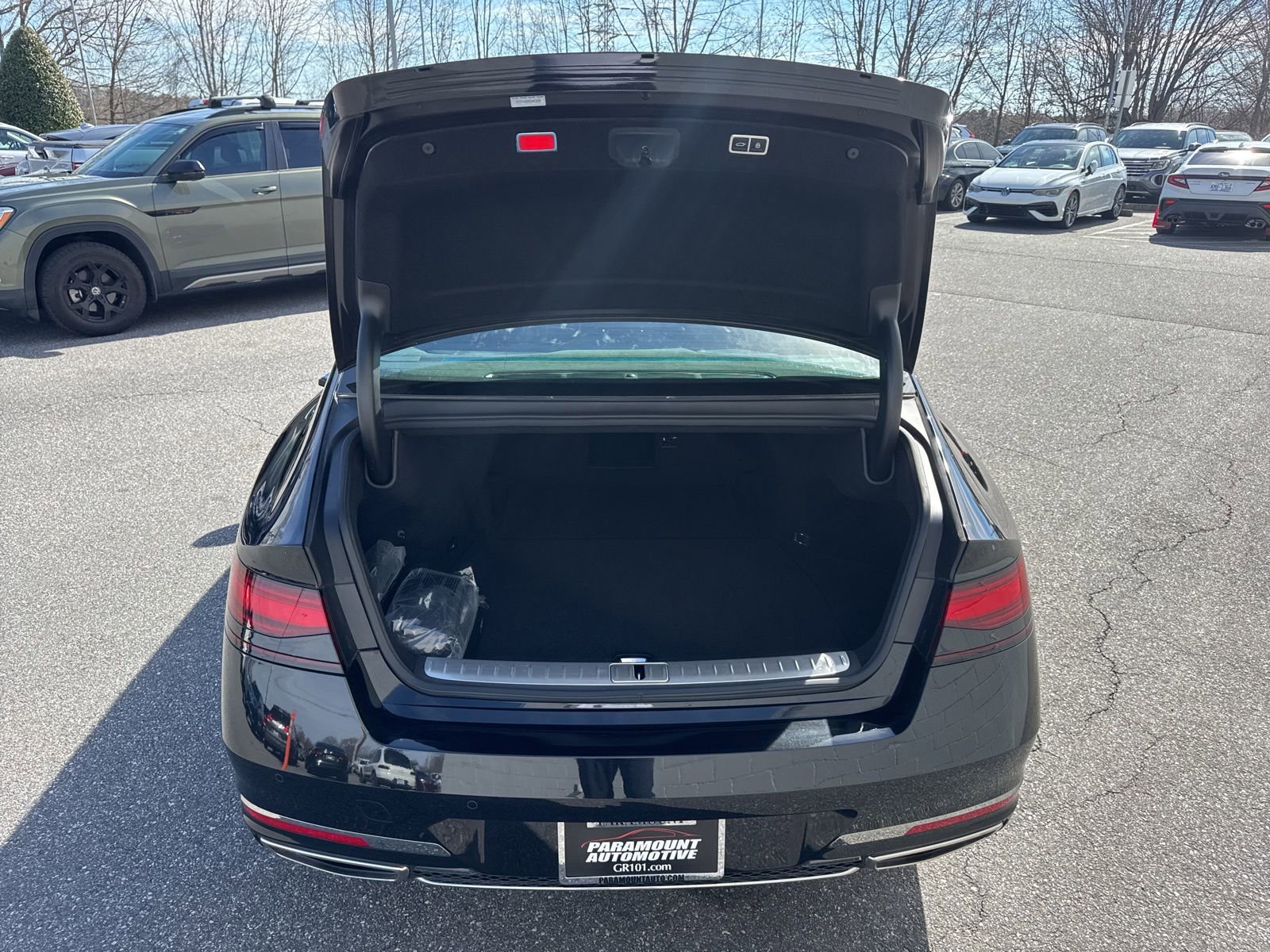 Used 2025 Genesis G90 3.5T image 10