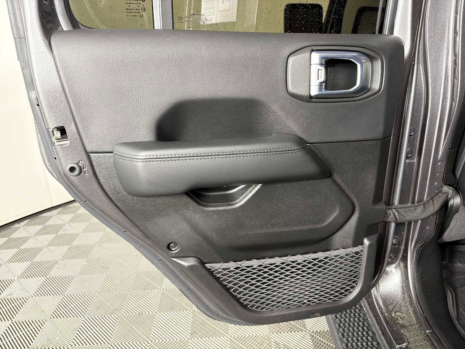 Used 2021 Jeep Wrangler Unlimited Sahara image 20