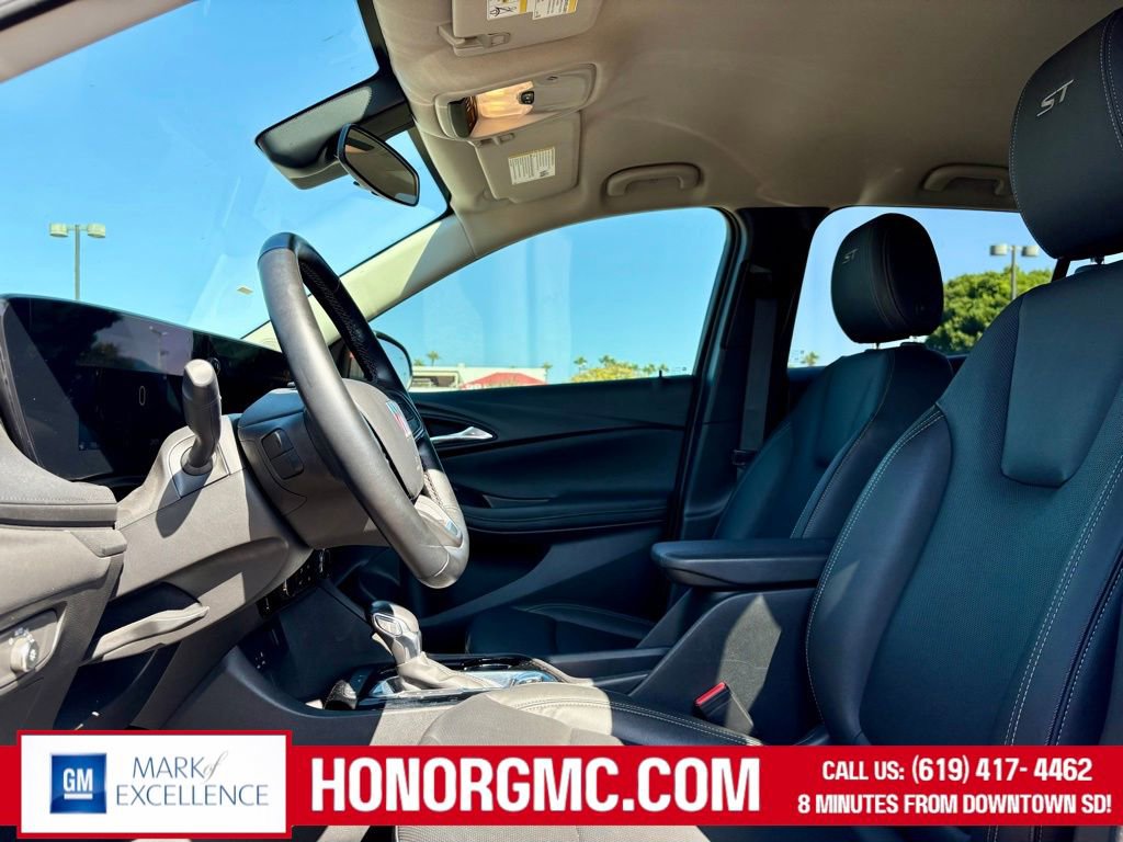 Used 2024 Buick Encore GX Sport Touring w/ Comfort Package image 10