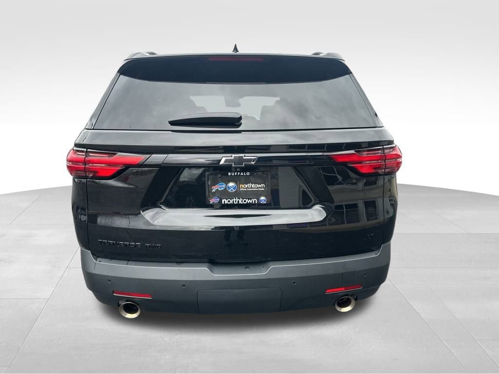 Used 2022 Chevrolet Traverse LT w/ Midnight/Sport Edition image 6