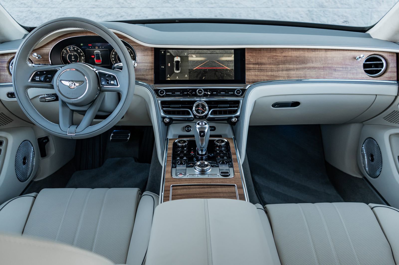 Certified 2026 Bentley Flying Spur Plug-In Hybrid image 4