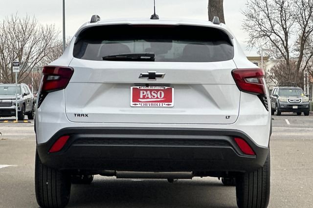 New 2026 Chevrolet Trax LT w/ Midnight Edition image 6