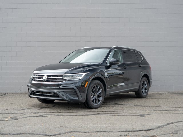 Certified 2022 Volkswagen Tiguan SE w/ Panoramic Sunroof Package